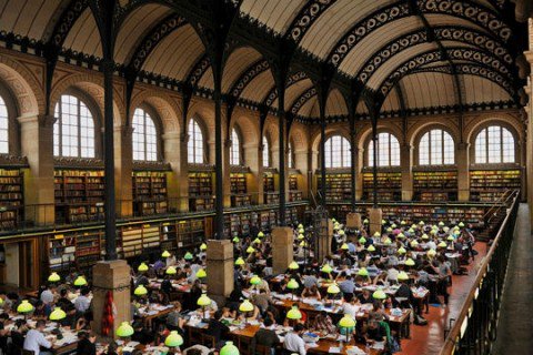 Bibliothèques à Paris : jamais le dimanche ?